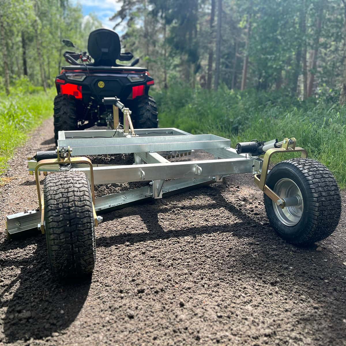 Veislådd til ATV med 3 skjær og med elektrisk hev- og senkbar funksjon