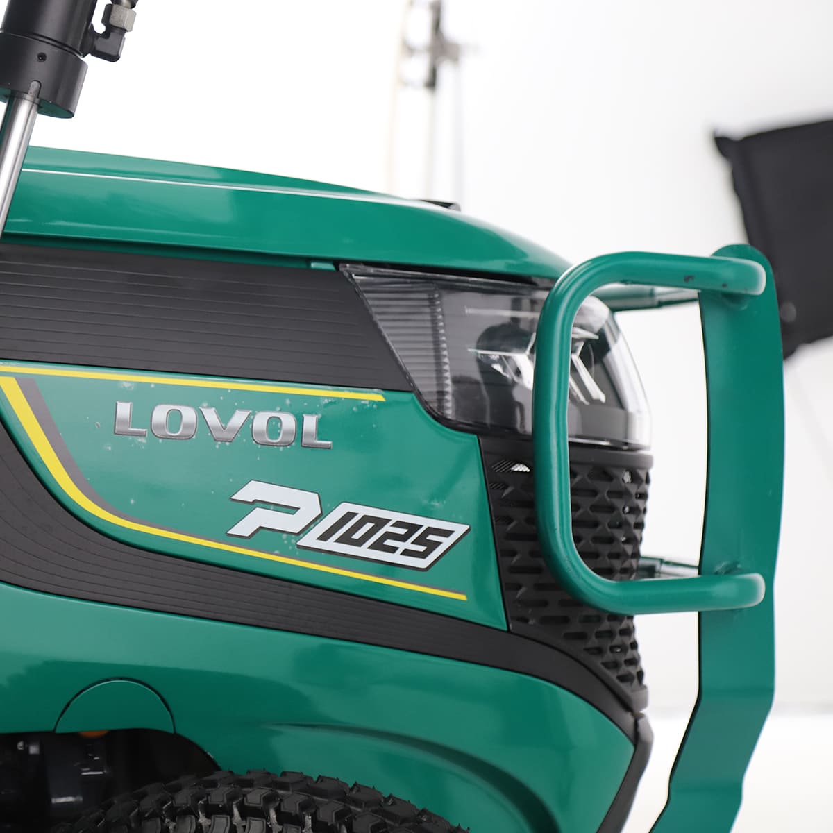 Kompakttraktor Lovol 25 hk, uten hytte