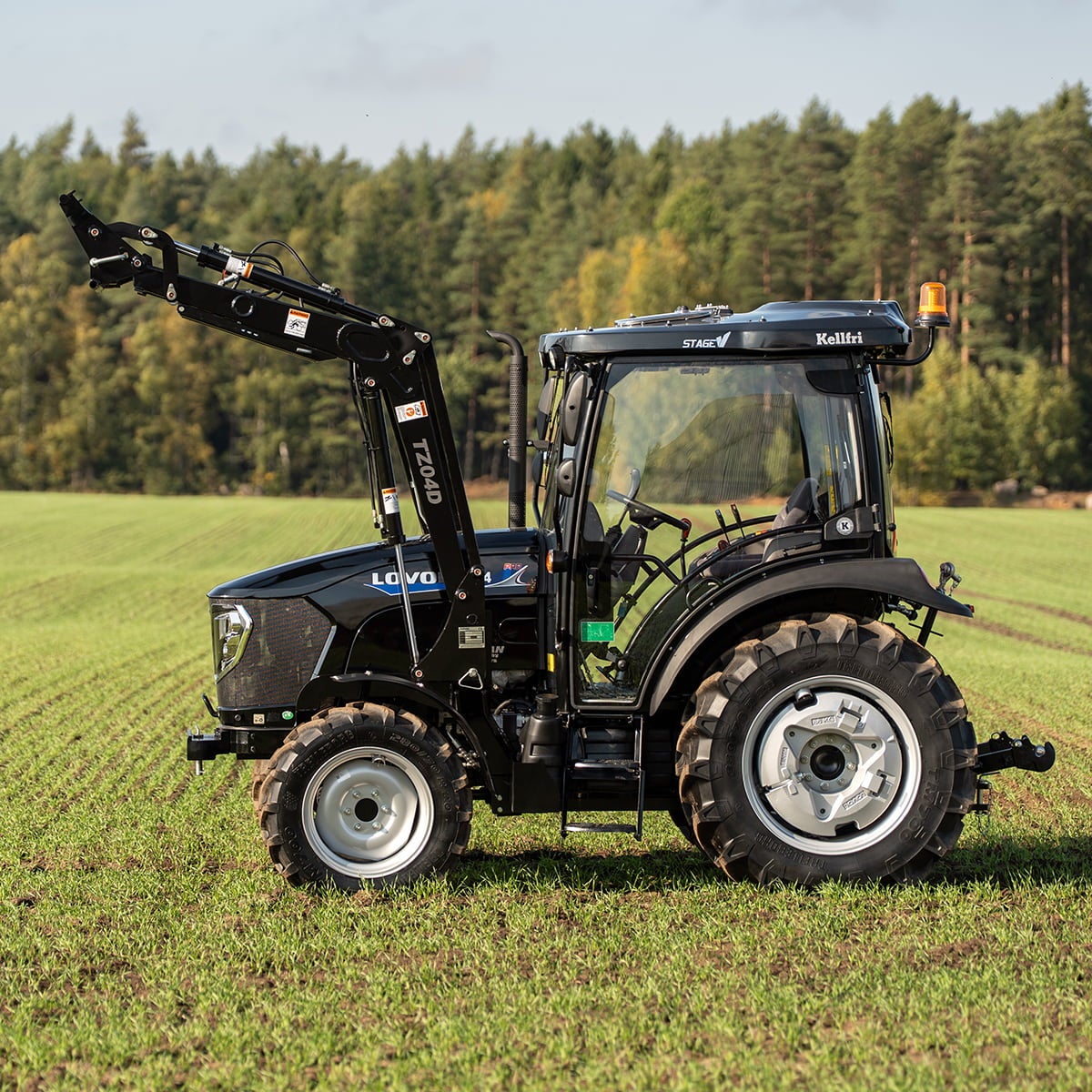Traktor Lovol 55 hk PRO 4WD med frontlaster, Stage V