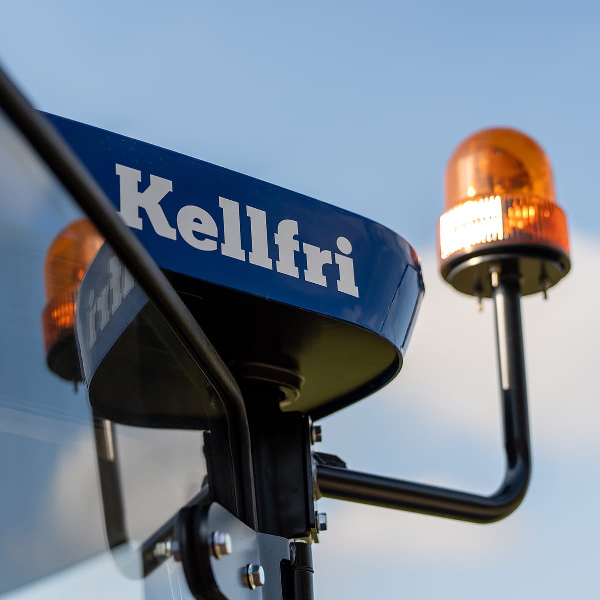 Traktor Lovol 25 hk med frontlaster Stage V