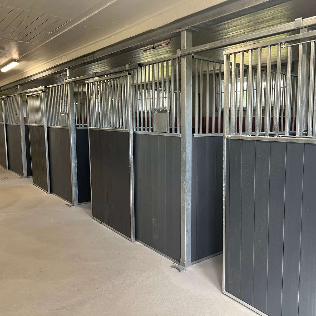 Front med skyvedør 3,0 m inkl. plastplank, SWE