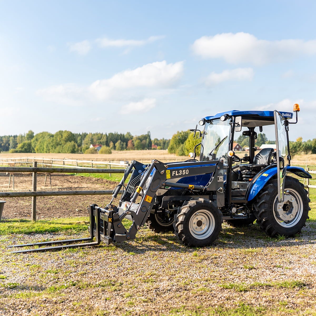 Traktor Lovol 25 hk med frontlaster Stage V