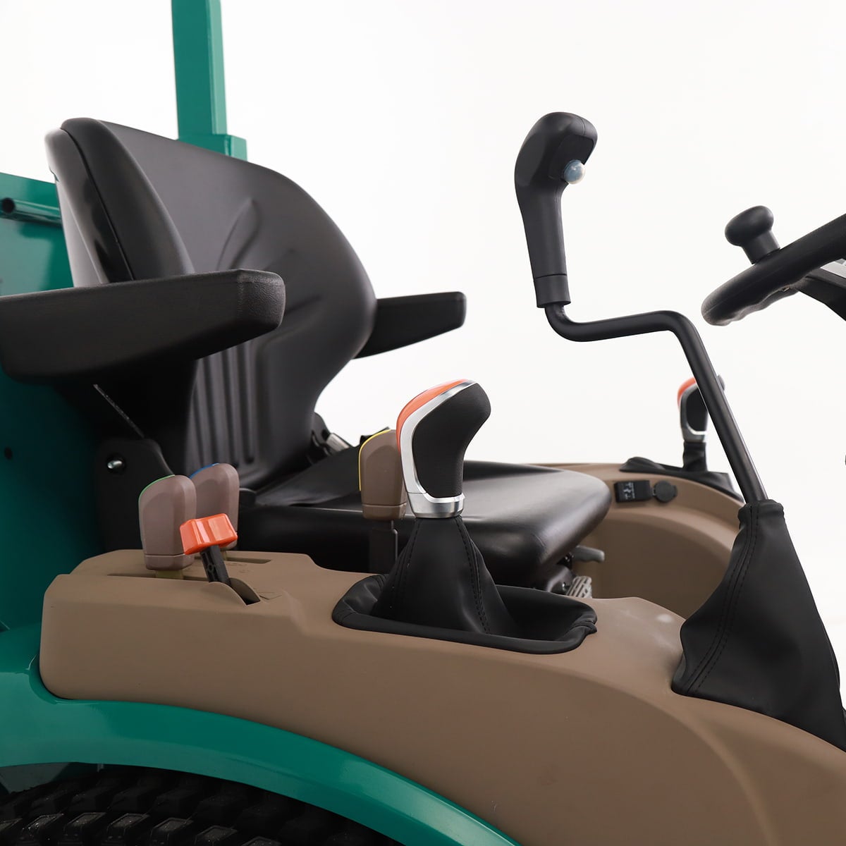Kompakttraktor Lovol 25 hk, uten hytte