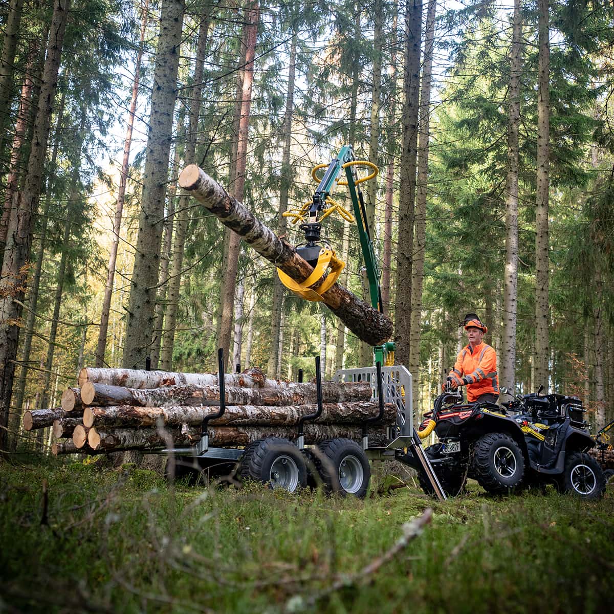 Skogsvogn ATV 3 tonn, med kran 4,2 m
