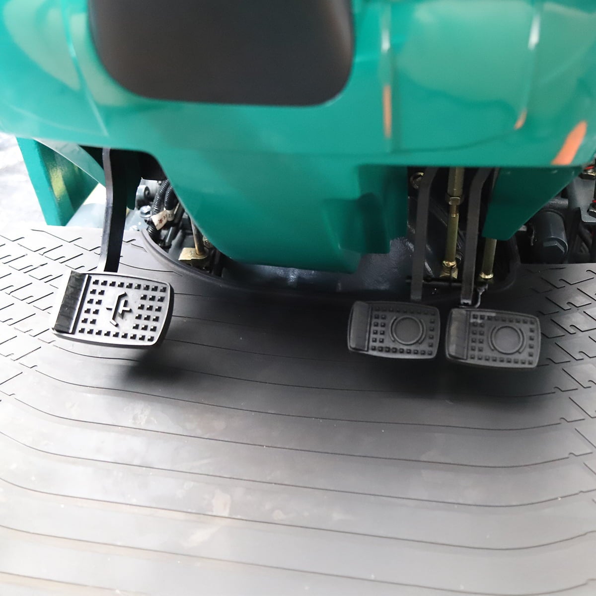 Kompakttraktor Lovol 25 hk, uten hytte