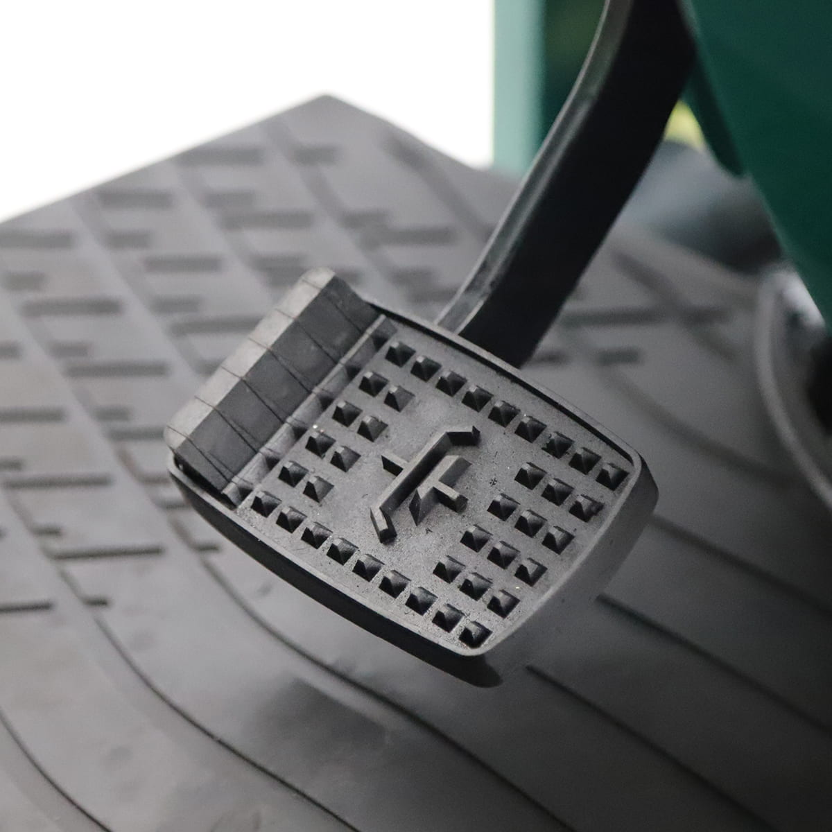 Kompakttraktor Lovol 25 hk, uten hytte