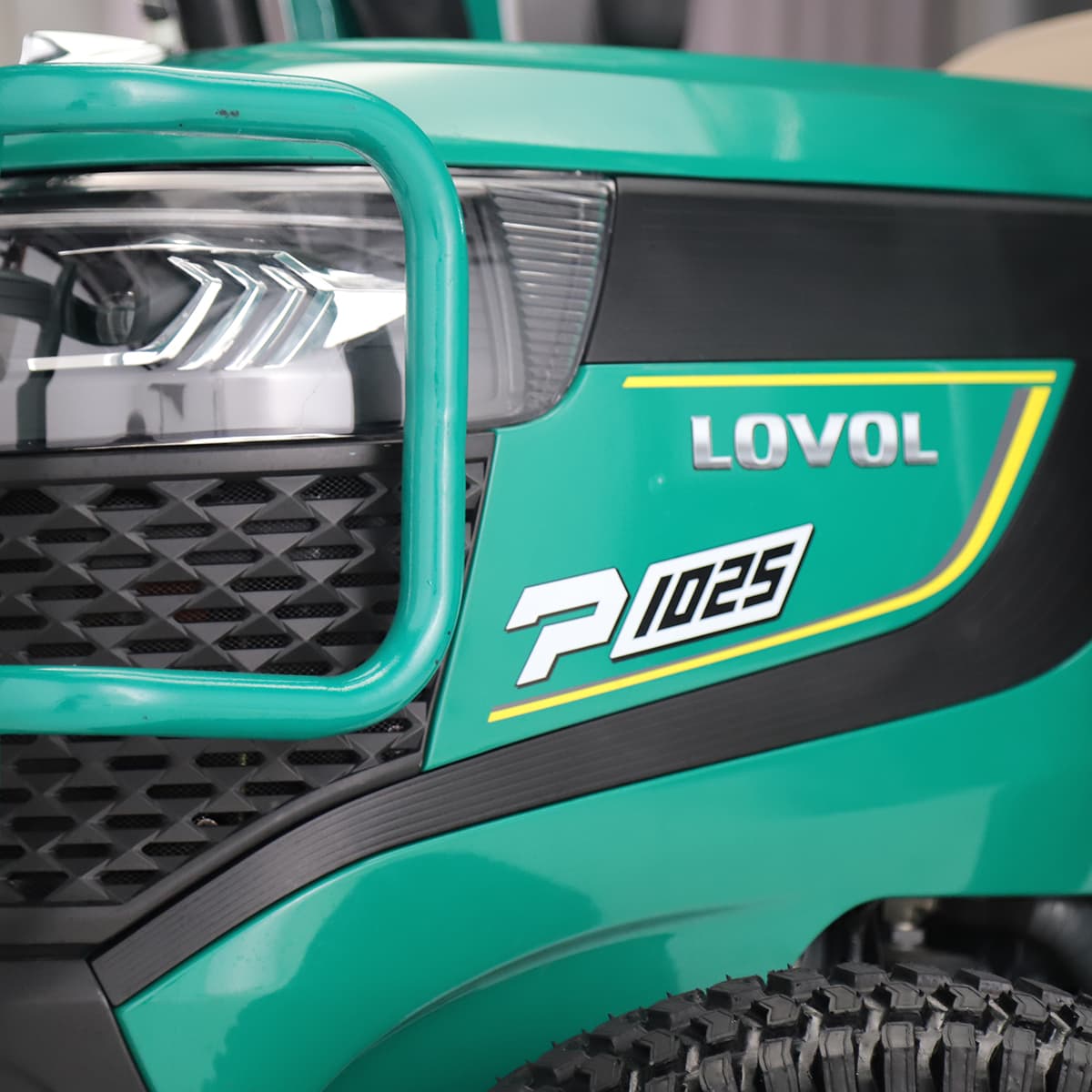 Kompakttraktor Lovol 25 hk, uten hytte
