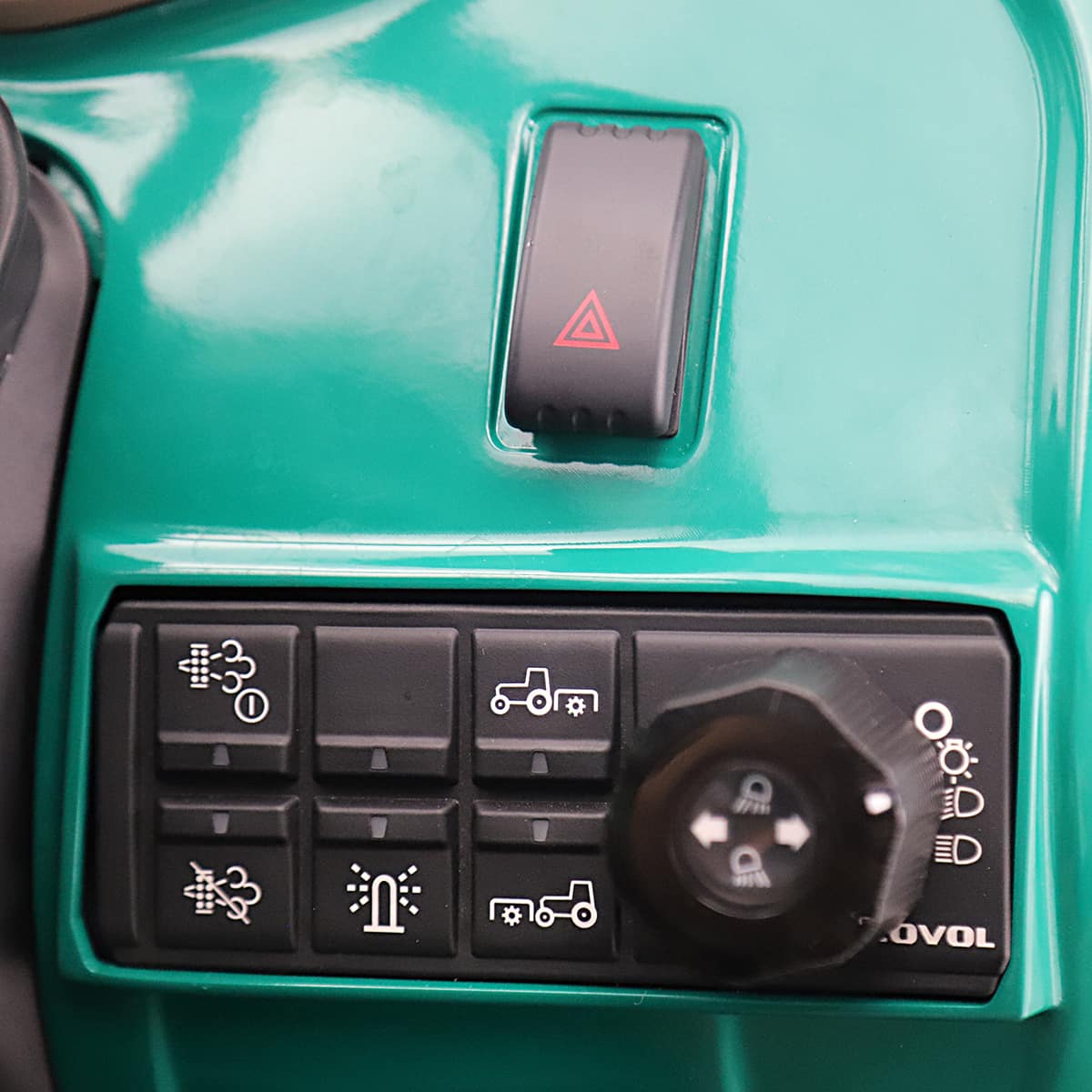 Kompakttraktor Lovol 25 hk, uten hytte