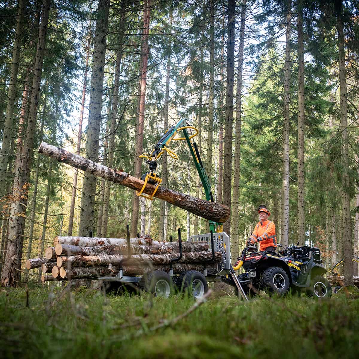 Skogsvogn ATV 3 tonn, med kran 4,2 m