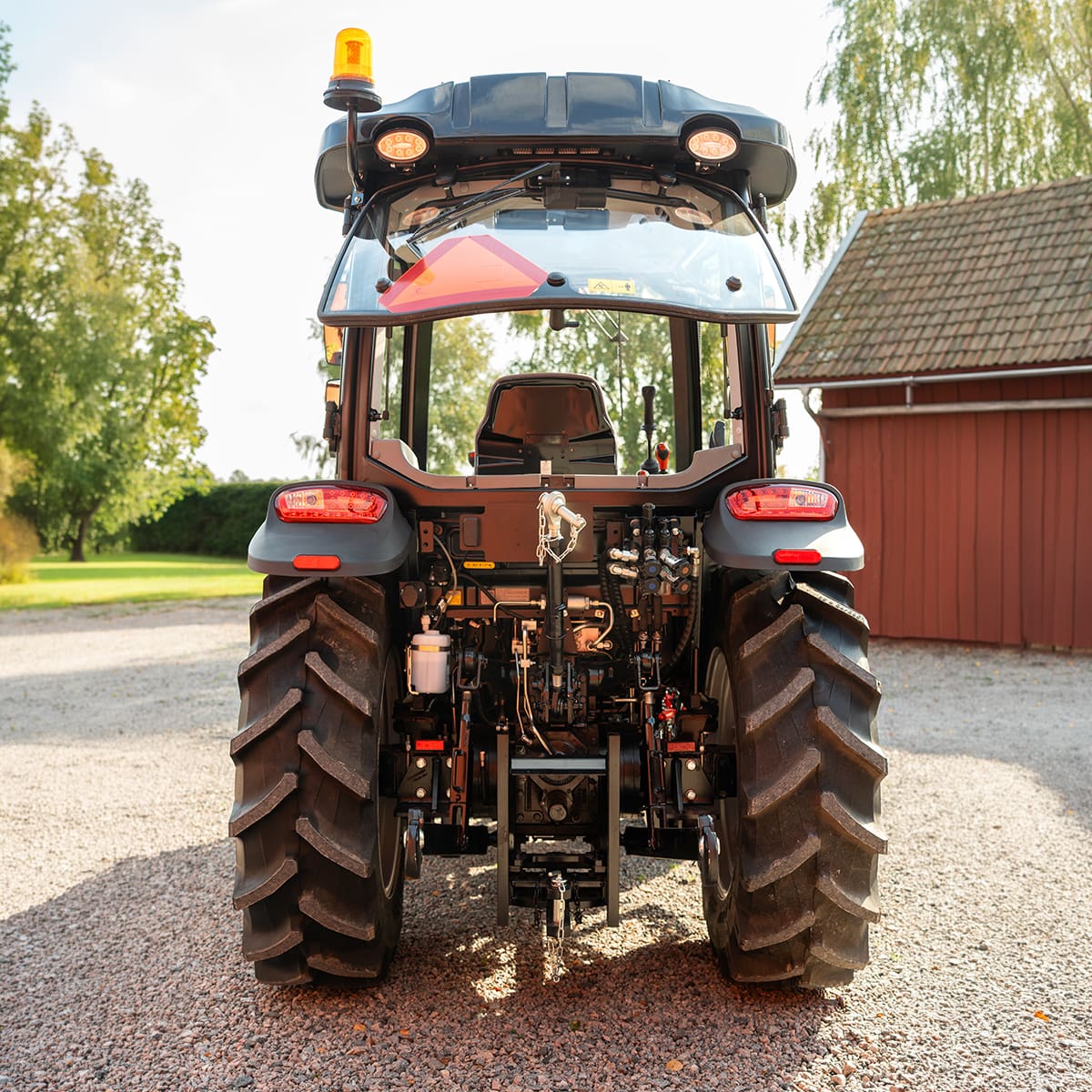Traktor Lovol 55 hk PRO 4WD med frontlaster, Stage V