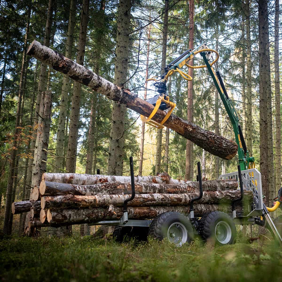 Skogsvogn ATV 3 tonn, med kran 4,2 m