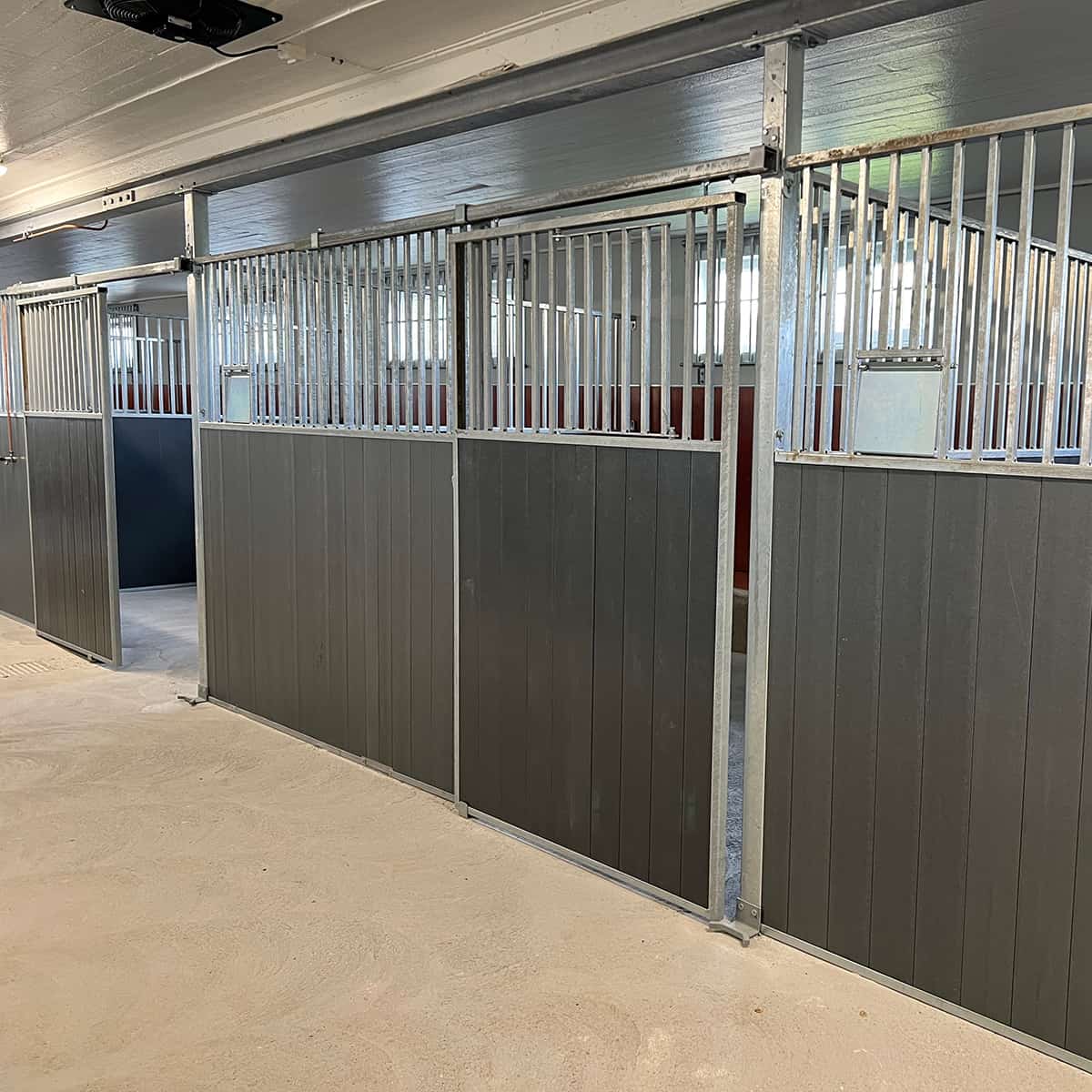 Front med skyvedør 3,0 m inkl. plastplank, SWE